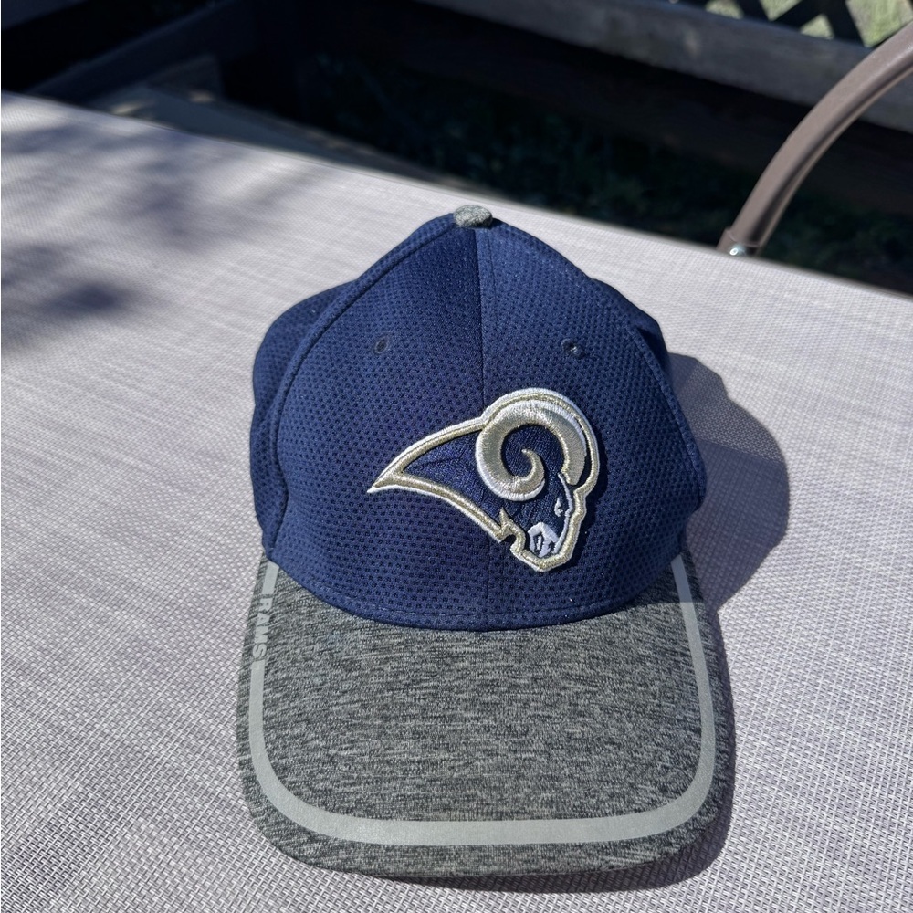 New Era 39THIRTY Fitted Hat Cap L.A. Los Angeles Rams Legends Medium/Large